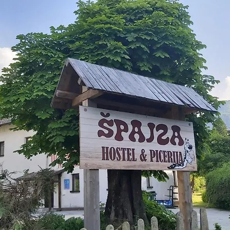 In Picerija Spajza * 모스트라나