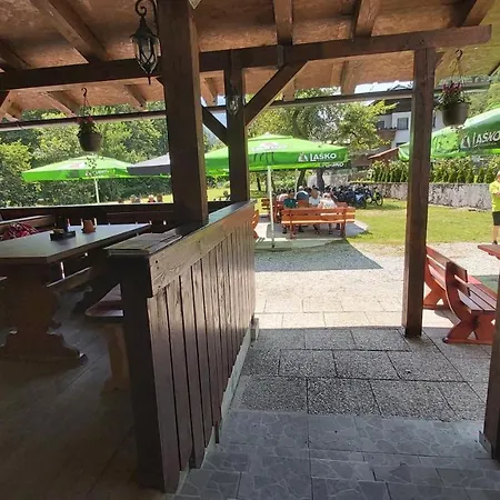 In Picerija Spajza Vandrerhjem *