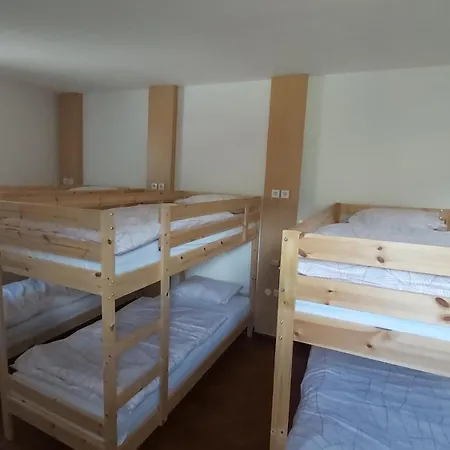 In Picerija Spajza Mojstrana