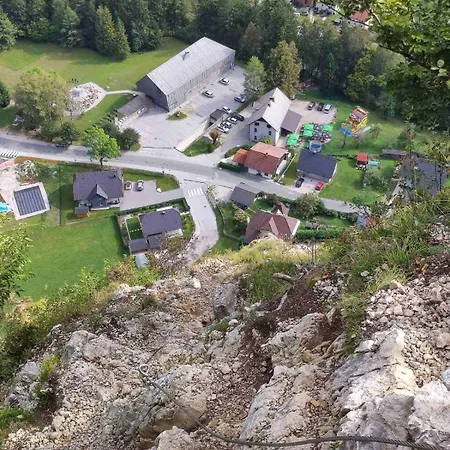 In Picerija Spajza Vandrerhjem *