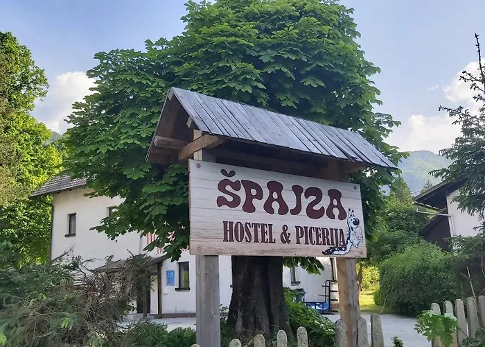 In Picerija Spajza * モイストラナ