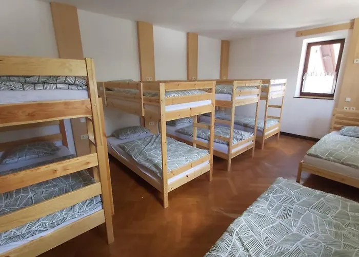 In Picerija Spajza ホステル