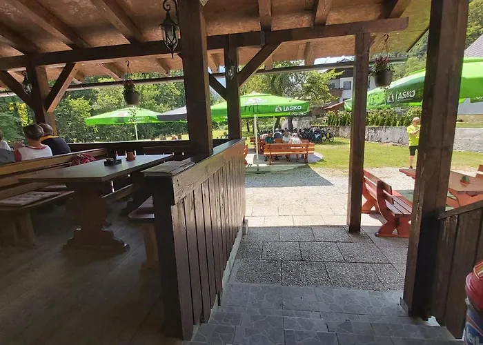 In Picerija Spajza ホステル *