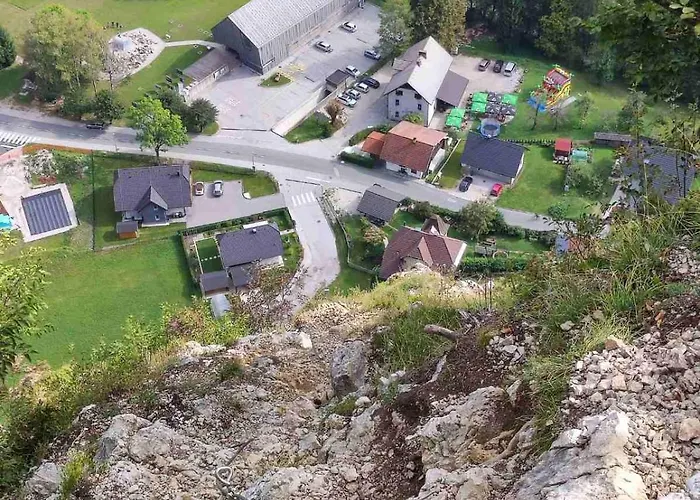 In Picerija Spajza ホステル *